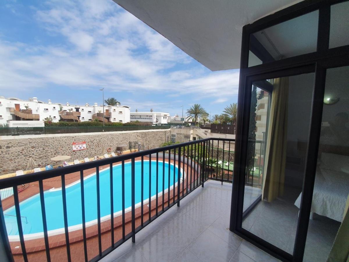 Ocean Front Cozy 2 Bedroom, 3 Beds Spacious- Netflix, Pool, Beach Lift & Fast Wifi Playa del Inglés Extérieur photo