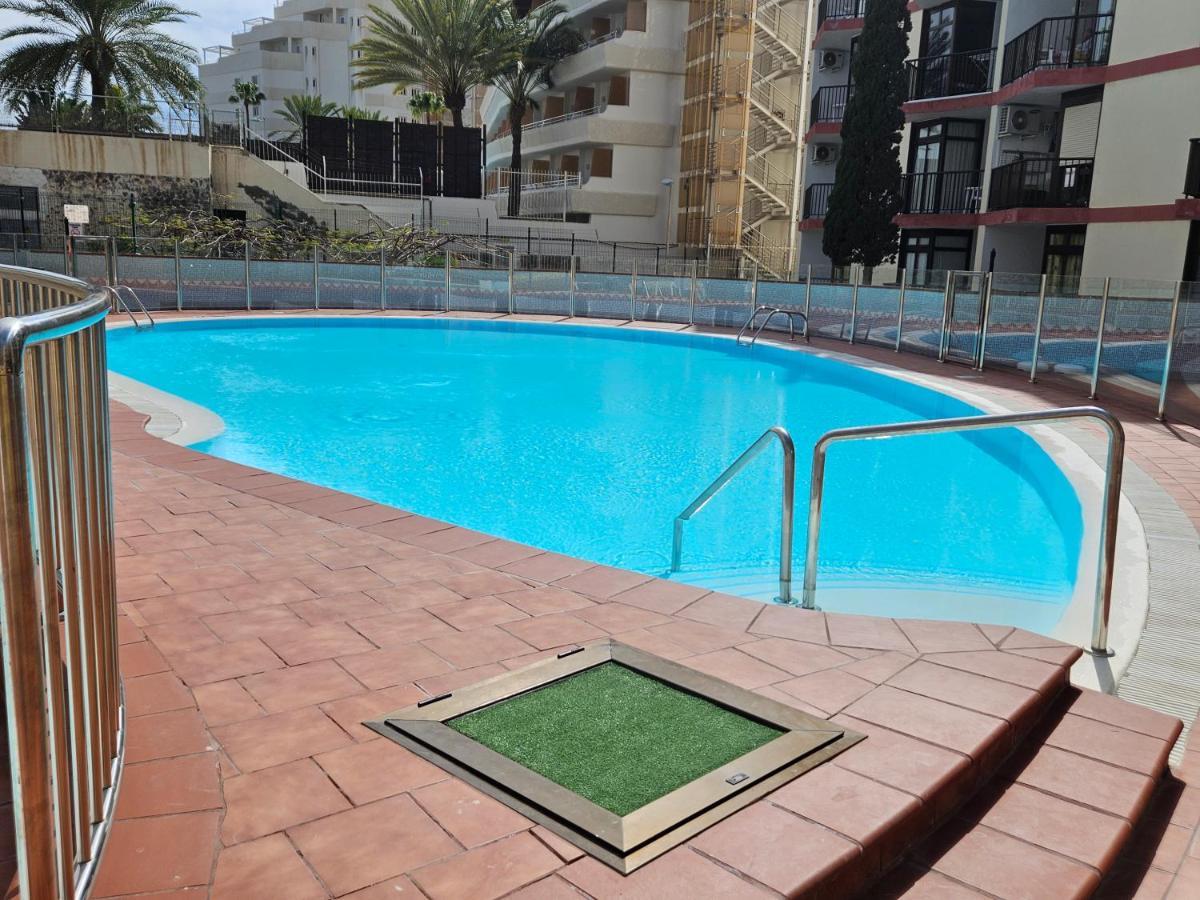 Ocean Front Cozy 2 Bedroom, 3 Beds Spacious- Netflix, Pool, Beach Lift & Fast Wifi Playa del Inglés Extérieur photo