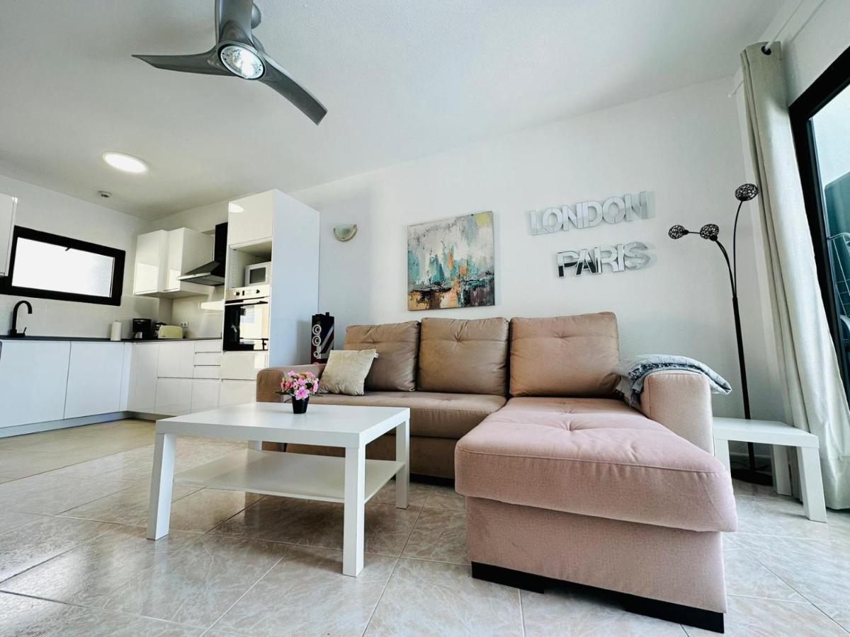 Ocean Front Cozy 2 Bedroom, 3 Beds Spacious- Netflix, Pool, Beach Lift & Fast Wifi Playa del Inglés Extérieur photo